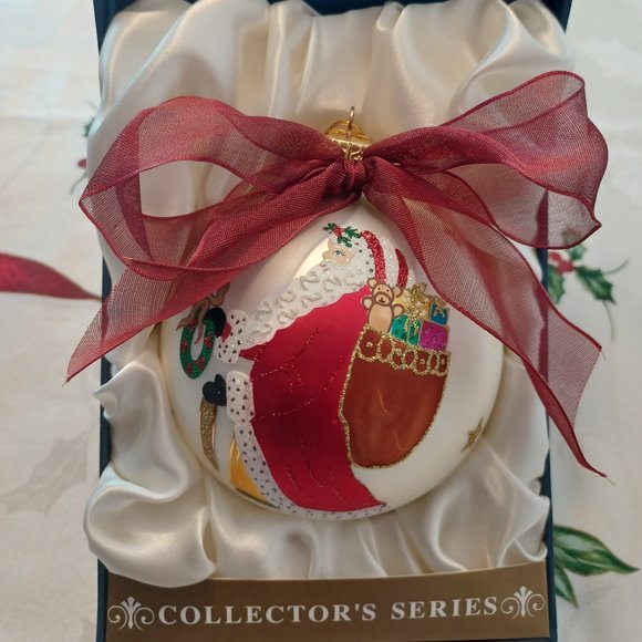 Collectors Series Large Beaded Glass Santa Clause Ornament. Hand Made in Poland. - Picture 4 of 12